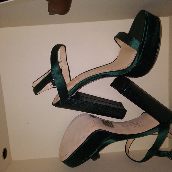 Heel - Picture 3 of 3